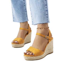 Hnědé espadrilky na klínovém podpatku Strasse hnědý Hnědé espadrilky na klínovém podpatku Strasse hnědý