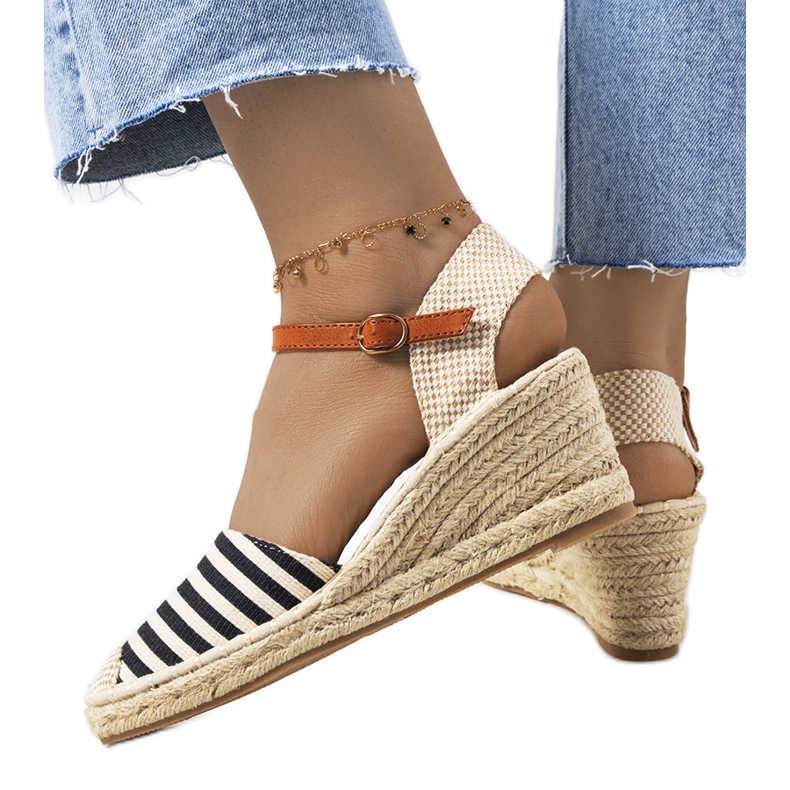 Černé espadrilky na klínu Garvan béžový černá Černé espadrilky na klínu Garvan béžový černá