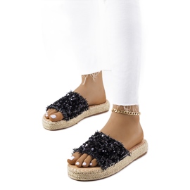 Černé pantofle na platformě Susanna černý