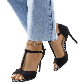 Černé sandály na podpatku Munger černý