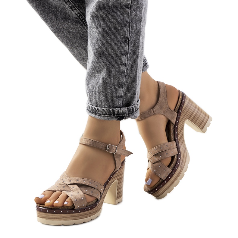 Béžové sandály na sloupku Sied's béžový