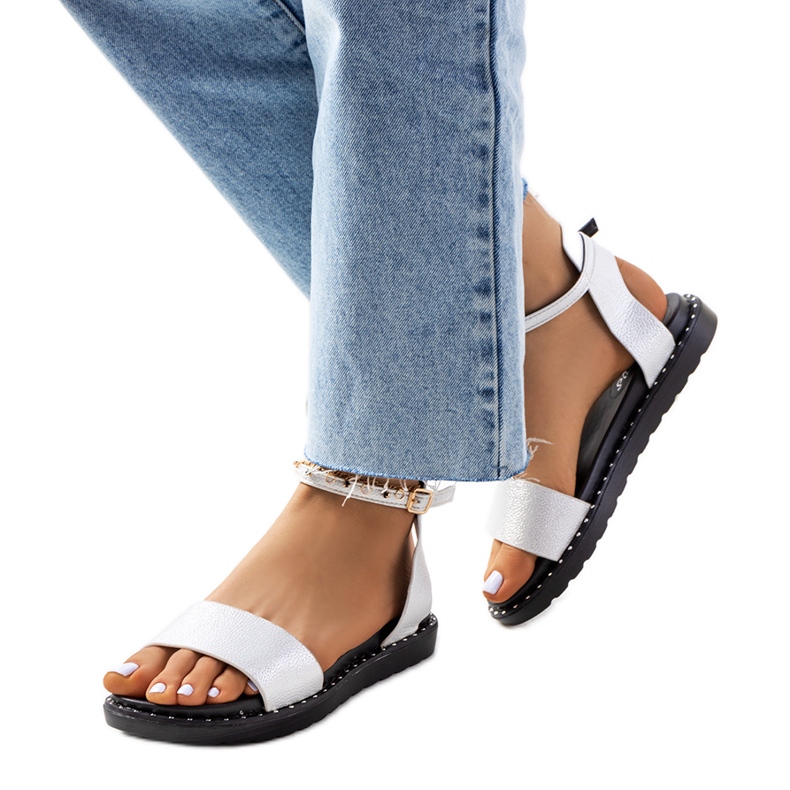 Bílé dámské sandály Perunka bílý