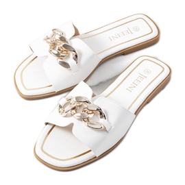 Elegantní bílé pantofle s řetízkem Mary bílý