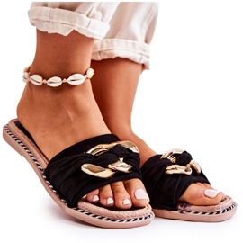 FK1 Semišové pantofle s ozdobným černým řetízkem Louie černá FK1 Semišové pantofle s ozdobným černým řetízkem Louie černá