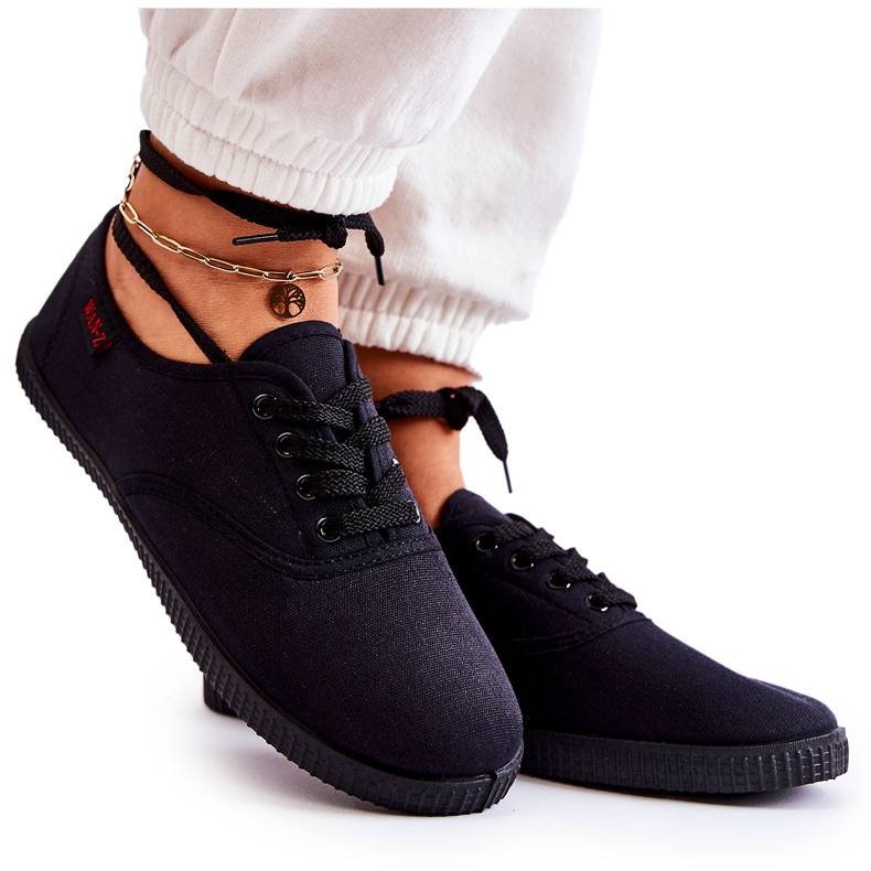 PE1 Dámské klasické tenisky zavázané černé Dellis černá