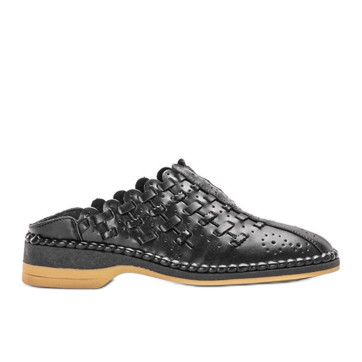 Černé prolamované pantofle Breno černá