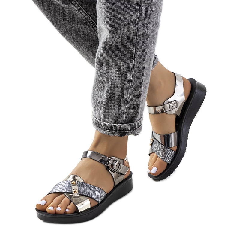 Šedé dámské sandály značky Tulia šedá Šedé dámské sandály značky Tulia šedá