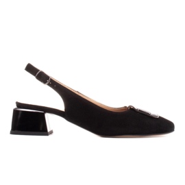 Marco Shoes Sandály na nízkém podpatku s plochým zdobením černý