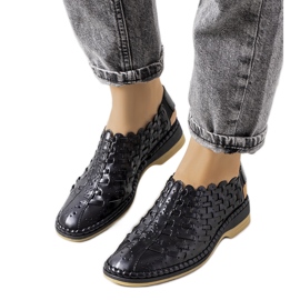 Černé prolamované sandály od Carvalho černý