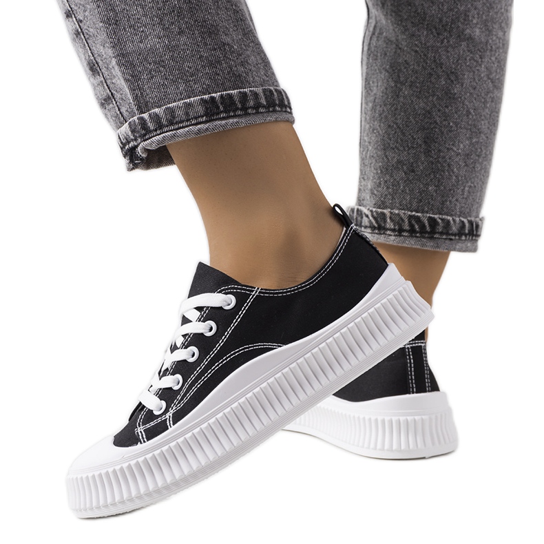 Černé tenisky na platformě Chovka černá