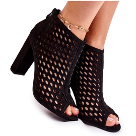 WT1 Černé semišové prolamované boty od Jenissa černá WT1 Černé semišové prolamované boty od Jenissa černá