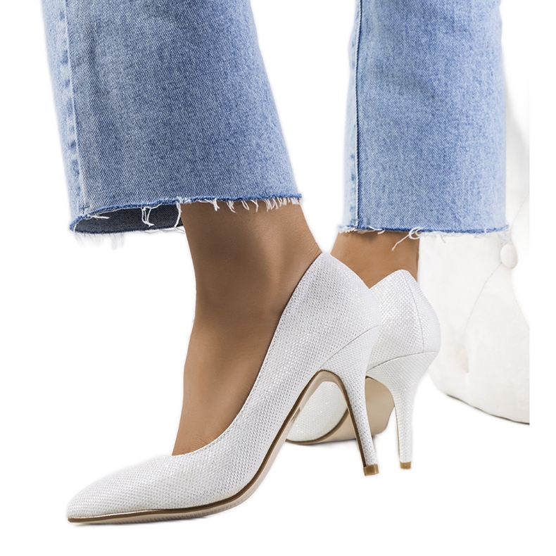 Lesklé bílé podpatky Macerra bílý