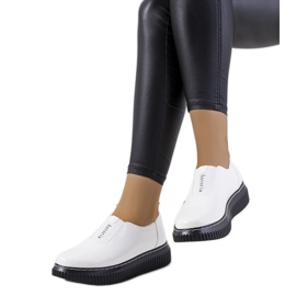 Bílé brogy na platformě Siddons bílý Bílé brogy na platformě Siddons bílý