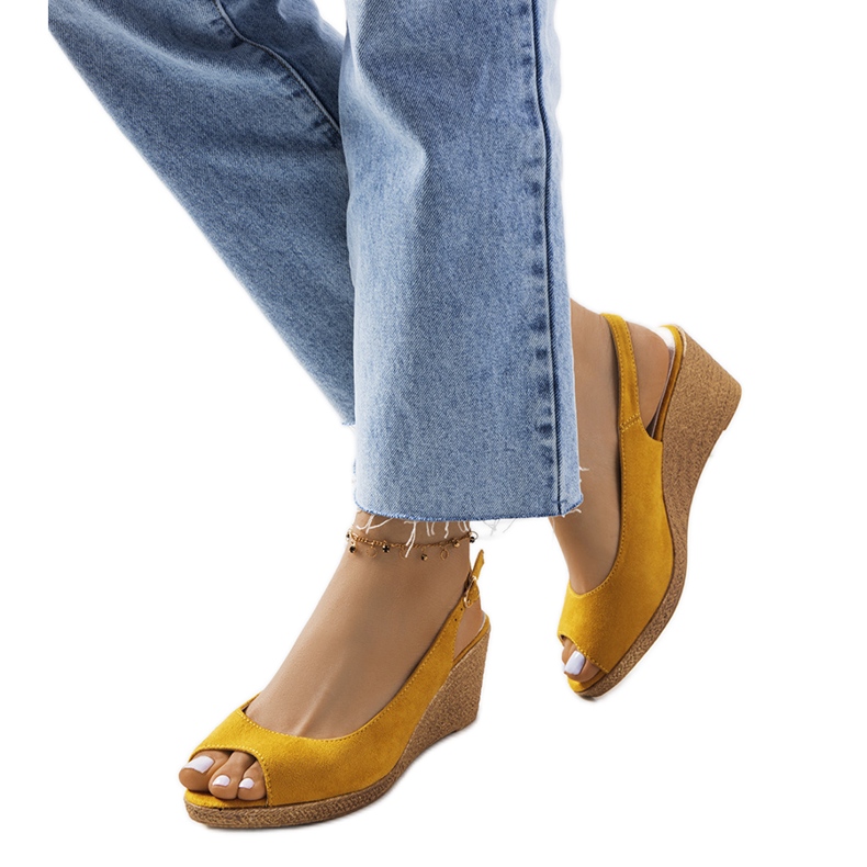 Žluté espadrilky na alpatských klínech žlutá Žluté espadrilky na alpatských klínech žlutá