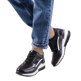 Černé kožené tenisky Veloso černá