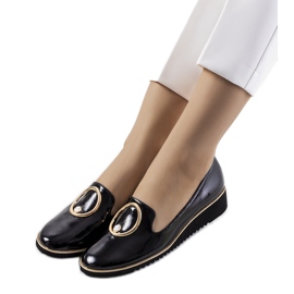 Černé lakované boty Kadyro černý