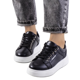 Černé tenisky na silné podrážce Louisiana černá Černé tenisky na silné podrážce Louisiana černá