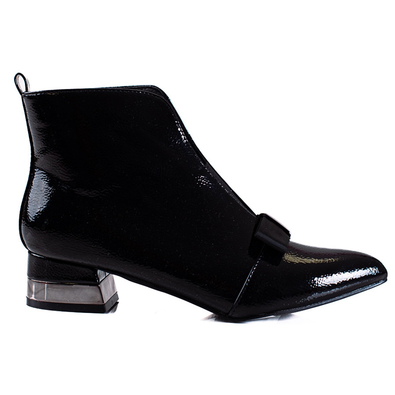 T.Sokolski Elegantní černé lakované dámské kozačky Sokolski černá