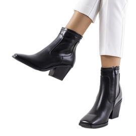 Černé vysoké podpatky Panucci černý