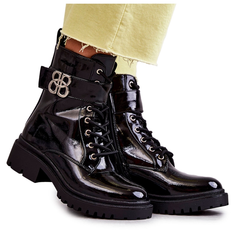 PG1 Lakované dámské teplé boty s černým zdobením Hayes černá