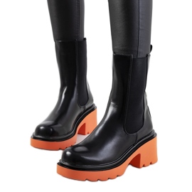 Černé kozačky s barevnou podrážkou Oito černý