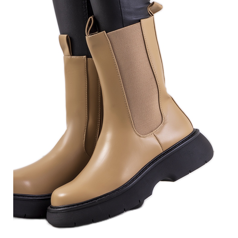 Béžové kozačky značky Willsden boots béžový