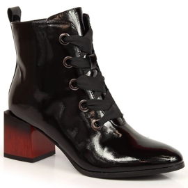 Zateplené kozačky lakované s ozdobným podpatkem Potocki W WOL99 černá