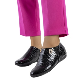 Černé lakované boty Nelec černý