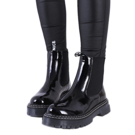 Černé lakované Chelsea holínky od Vido černý