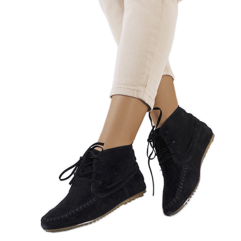 Černé eko semišové boty Lalo černá