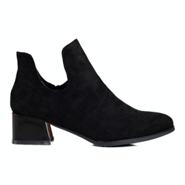 Černé dámské kozačky střihu Daszyński černý