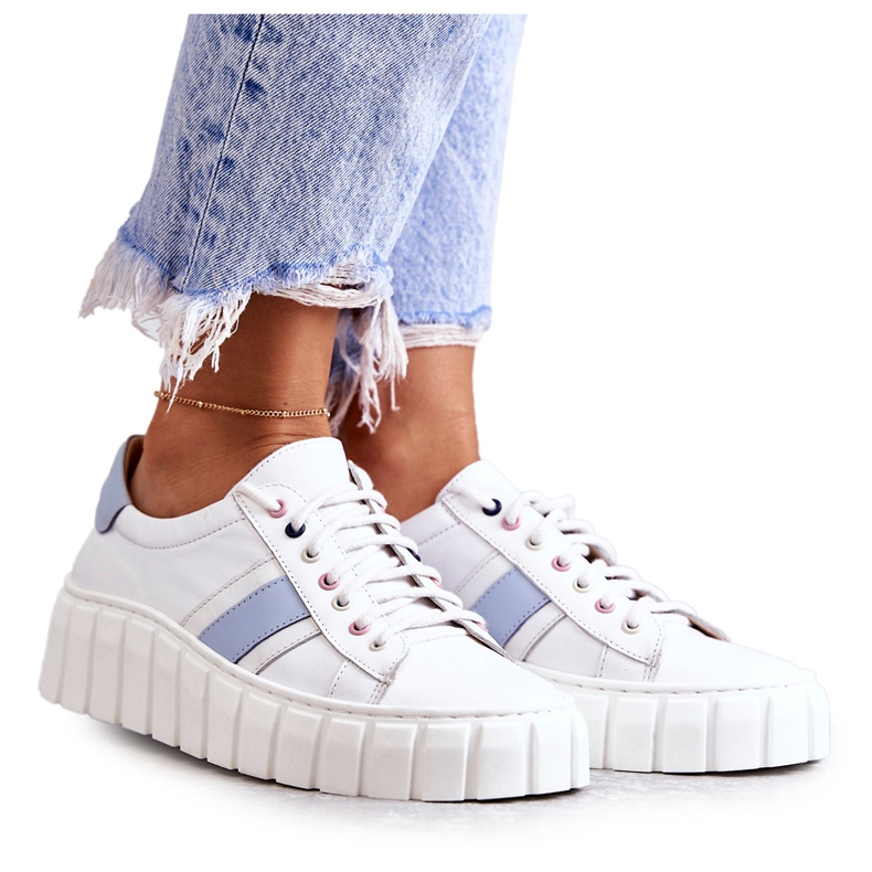 Dámské sportovní kožené boty zavazované bílé a modré Ariva bílý Dámské sportovní kožené boty zavazované bílé a modré Ariva bílý