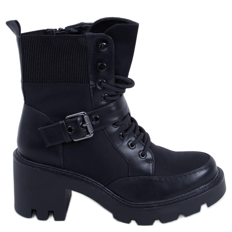 Černé šněrovací kozačky na podpatku značky Brooks černá