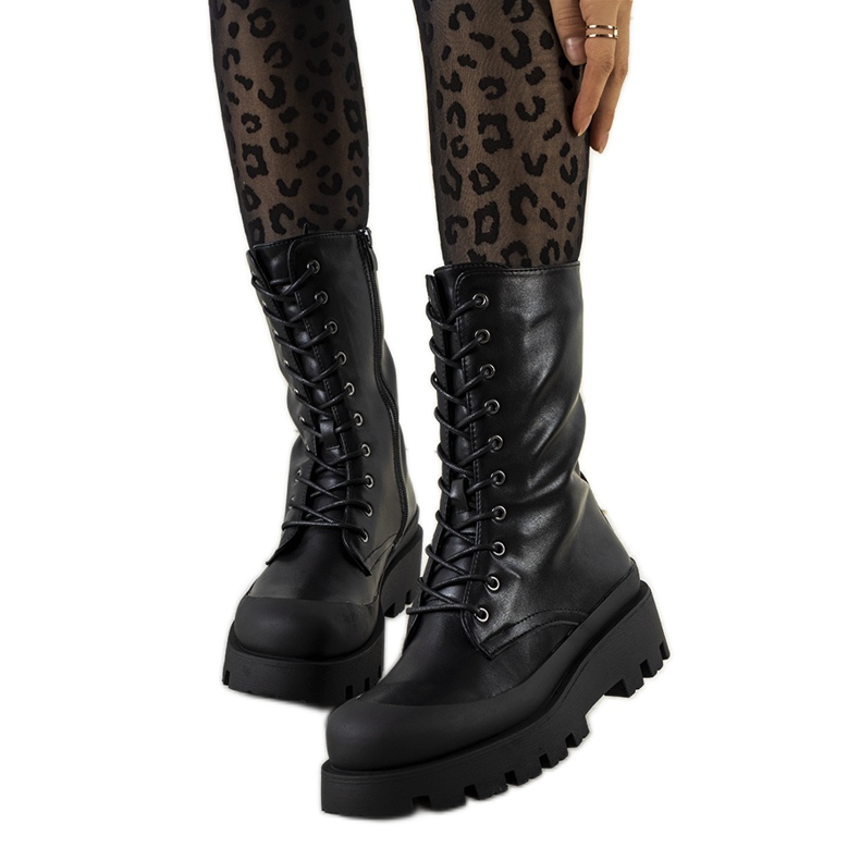 Černé dámské kozačky značky Formosa černá