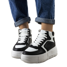 Černobílé kotníkové tenisky Zetta bílý černý