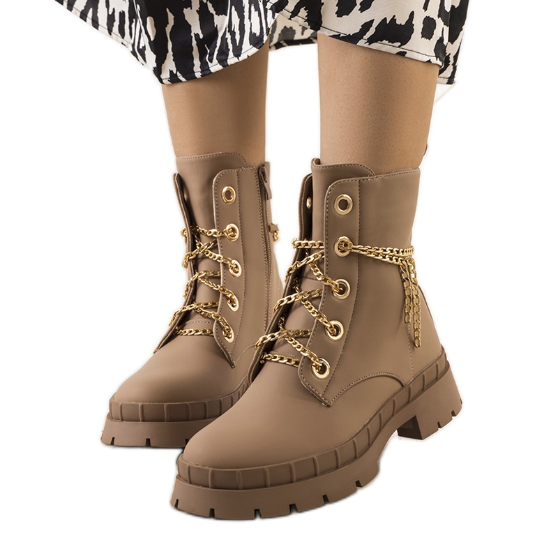 Hnědé turistické boty s řetízkem Alcin hnědý