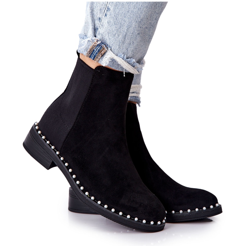 PG1 Semišové kozačky Chelsea Boots with Pearls Black Jilanna 8335 BLK černá