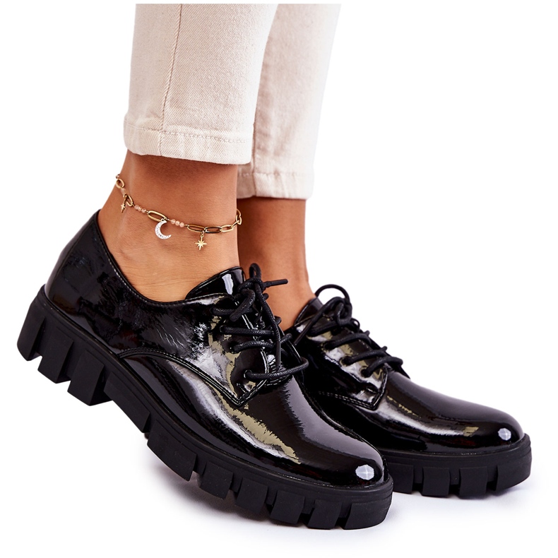 Vinceza Módní lakované boty se zavazováním Black Gwendy černá