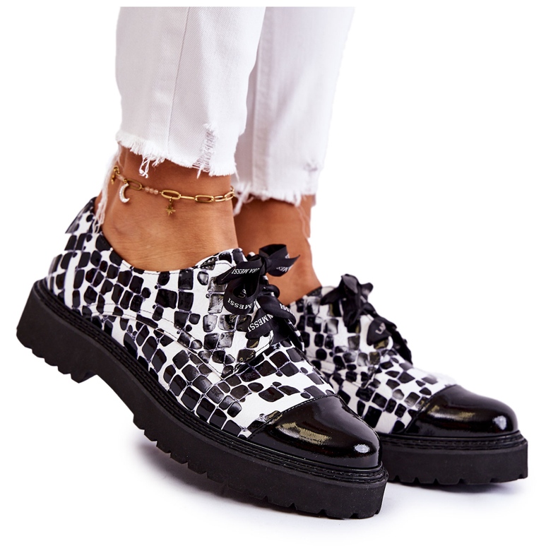 Lakované šněrovací boty Laura Messi 2441 Black and White bílý černá