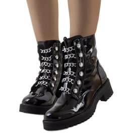 Černé lakované kozačky Ibarra černý