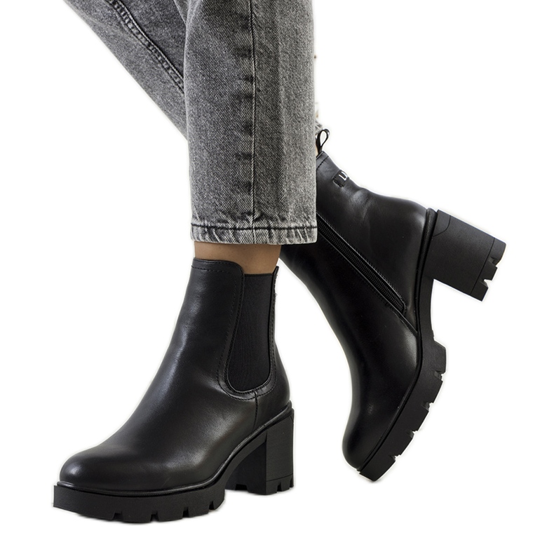 PA1 Černé kozačky na podpatku značky Selima černá PA1 Černé kozačky na podpatku značky Selima černá