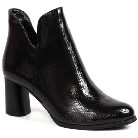 Dámské lakované kozačky na černém teplém sloupku Jezzi černá Dámské lakované kozačky na černém teplém sloupku Jezzi černá