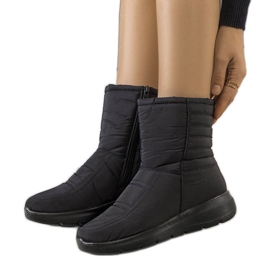 PA1 Černé prošívané kozačky od Alani černá