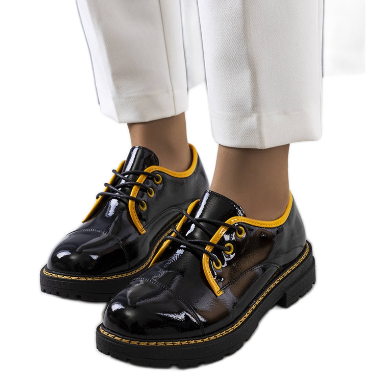 PA1 Černé a žluté lakované boty Kuzem černá žlutá