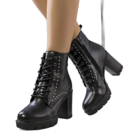 PA1 Černé boty na sloupku Porrena černá PA1 Černé boty na sloupku Porrena černá