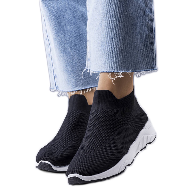 BM Černé kotníkové tenisky Roes černá