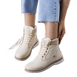 BM Béžové zateplené kozačky značky Saylor béžový