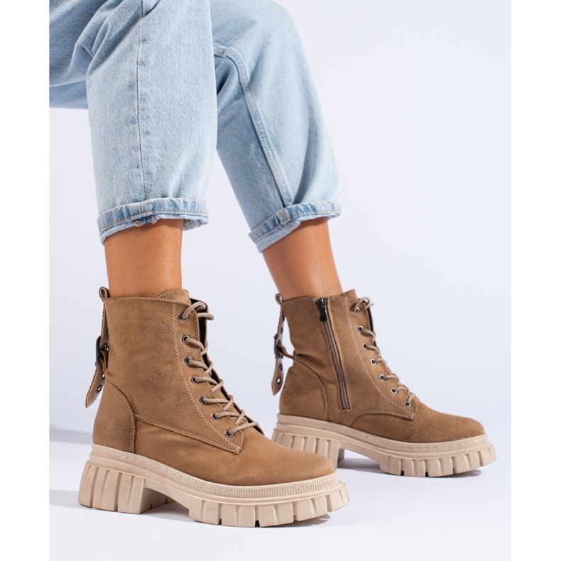 Dámské semišové kozačky na platformě T.SOKOLSKI béžový hnědý