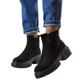 Černé zateplené kozačky značky Leiva černý