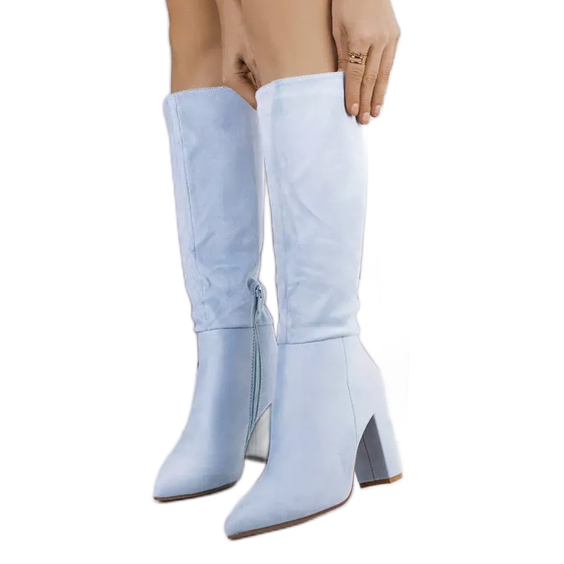 BM Modré, zateplené boty na sloupku Narcis modrý